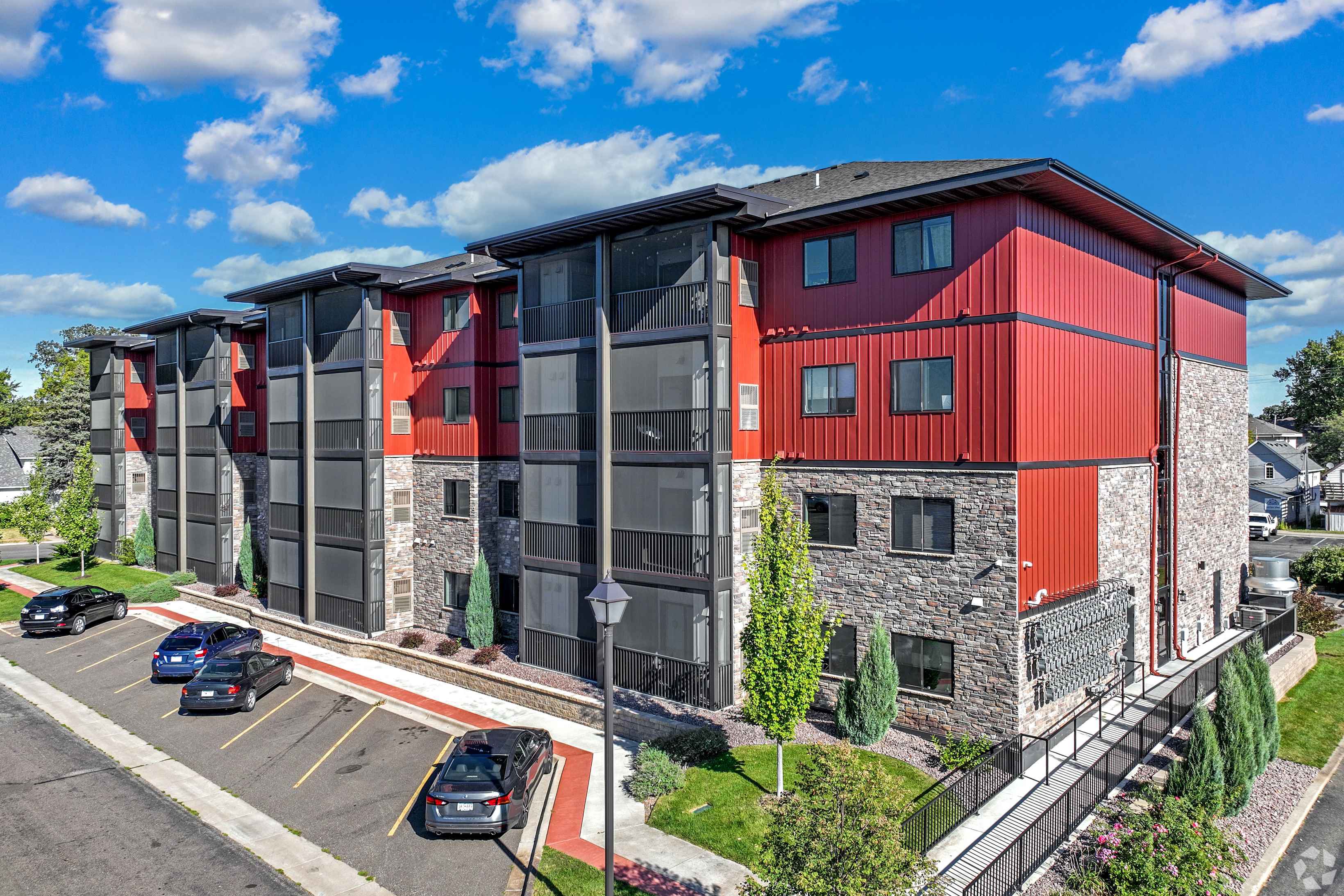 exterior view at Rivertown Residencial Suites located in Monticello, MN